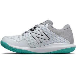 New Balance gym shoes (5.5)